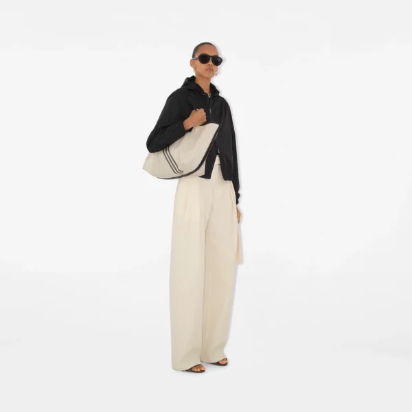 Burberry bags | Authentic Burberry bags 2025 summer Burberry new ​Soap Medium Highlands Tote - Image 3